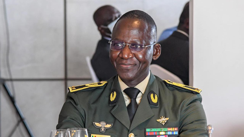 Le Général Mbaye Cissé, nouveau chef d’État-Major Général des Armées…