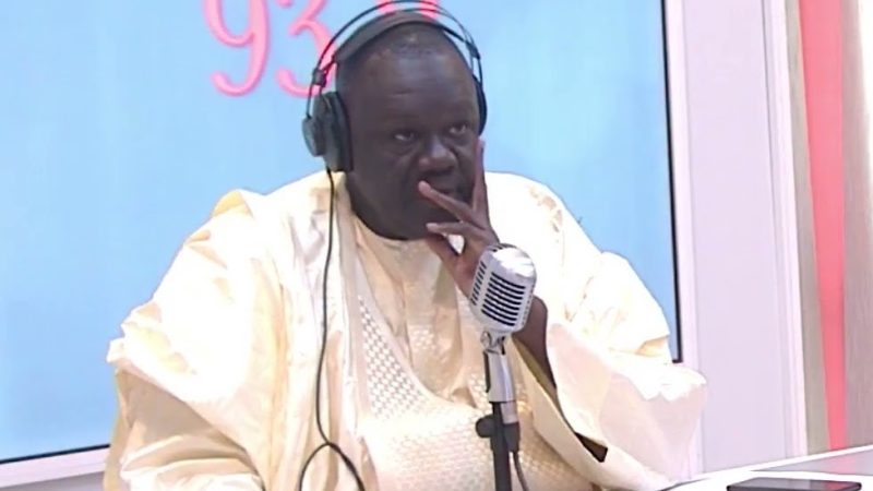 Son entretien avec Macky critiqué : le journaliste Assane Gueye brise le silence…