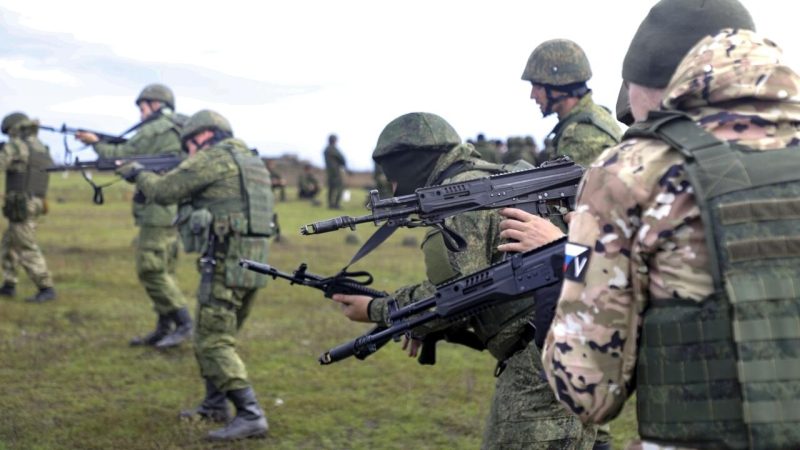 Russie: les députés votent un projet de loi rendant possible un enrôlement militaire par voie électronique…