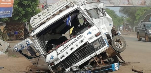 Axe Touba-Kébémer : Un car « Ndiaga Ndiaye » se renverse, 10 blessés graves