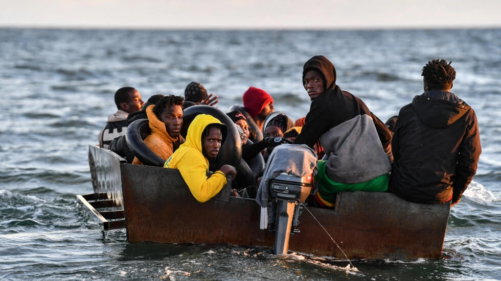 Rapport Frontex: les migrations irrégulières en hausse de 300% en Méditerranée centrale