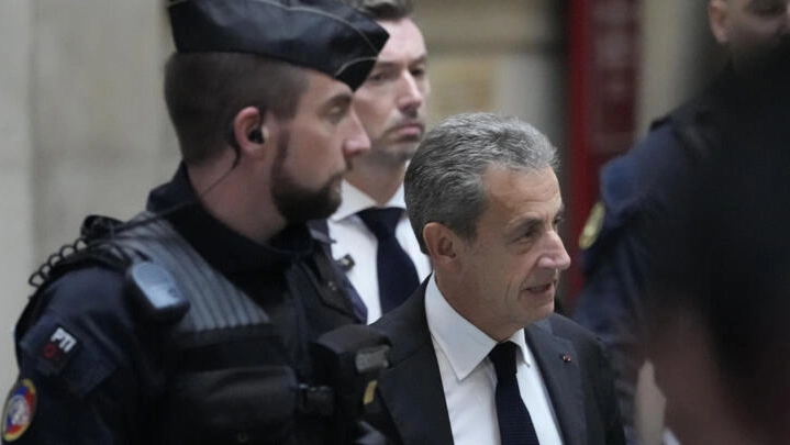 France: l’ancien président Sarkozy condamné en appel, se pourvoit en cassation…