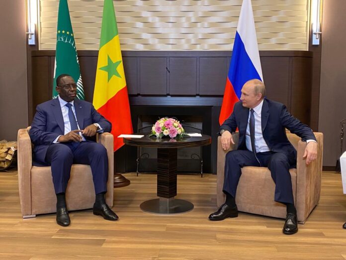 Au moment où le Soudan brûle…une délégation de Chefs d’État africains entament une médiation entre Moscou et Kiev…