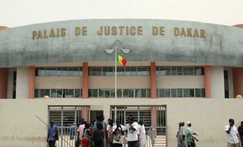 « Arrestations massives »: Me Khoureyssi Ba décrit le spectacle insoutenable à la Cave du Palais de Justice de Dakar