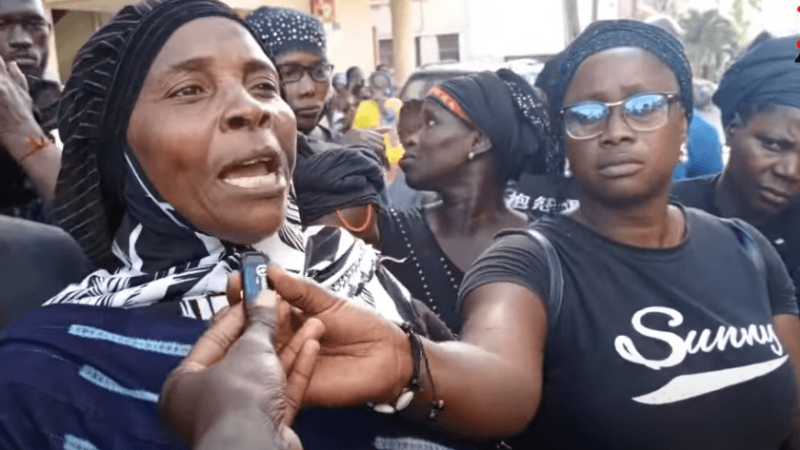 « Séquestration » de Sonko : Les femmes du Bois Sacré débarquent à Dakar