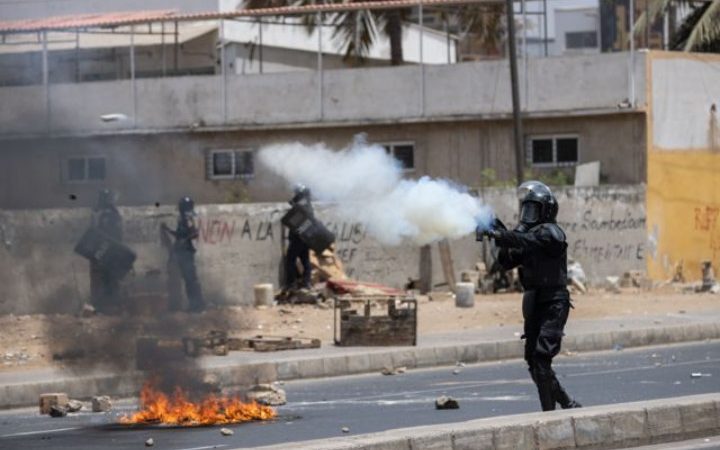 Crise politique: La société civile gambienne appelle au calme au Sénégal…