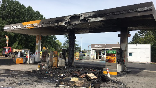 Manifestations : 14 Stations Shell saccagées et pillées