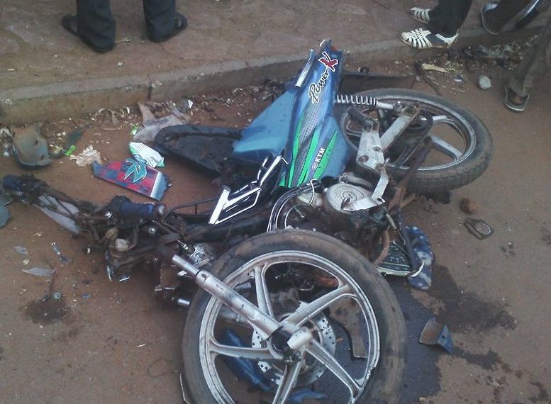 MBACKÈ – Une lycéenne périt dans un accident de mototaxis Jakarta
