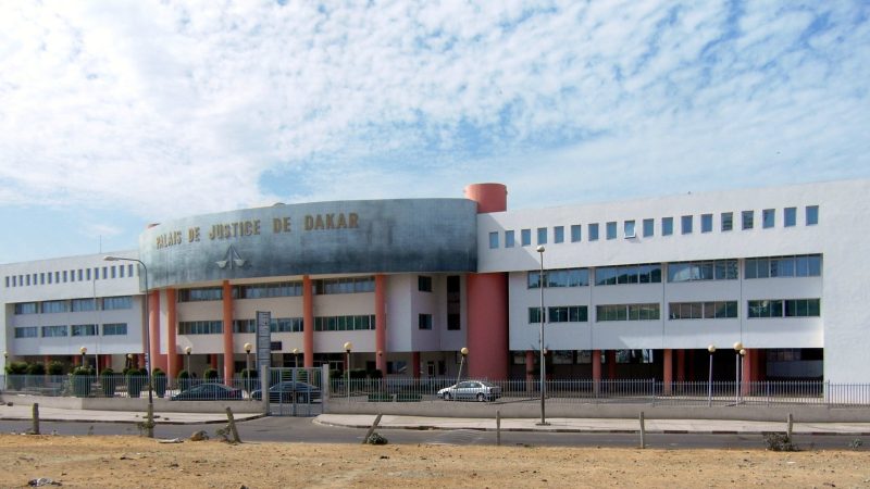 Affaire Ngagne Demba Touré : Ça chauffe au tribunal de Dakar ; les greffiers assiègent le bureau du juge