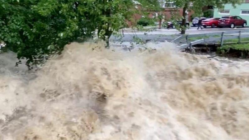 Fortes pluies et inondations dans l’Etat de New York, l’état d’urgence décrété
