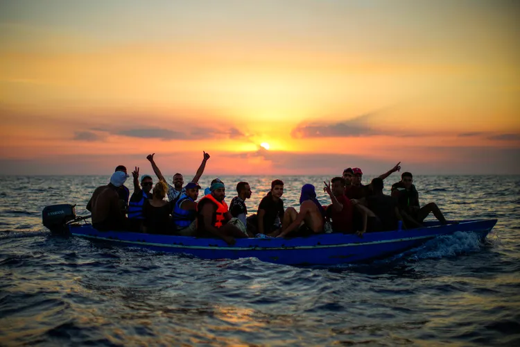 Disparition d’un bateau avec 300 Sénégalais à bord: Abdoul Mbaye invite l’Etat du Sénégal à la sensibilisation des familles et des enfants…