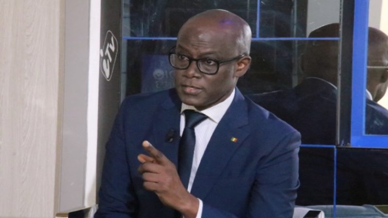 Droit constitutionnel: Quand un ingégnieur en aviation civile corrige le professeur de droit constitutionnel devenu ministre de la Justice, Ismaïla Madior Fall…