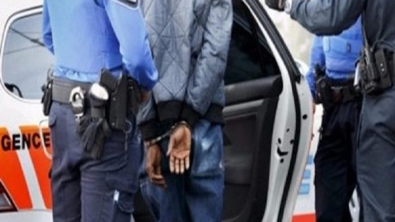 Italie : un Sénégalais envoyé en prison pour avoir attaqué sa famille et des policiers