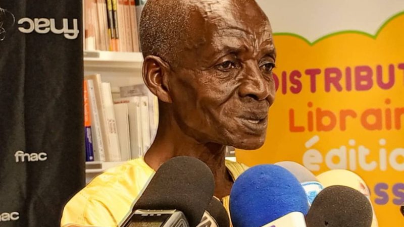 Mamadou Sy Albert à la cérémonie de dédicace de son livre: « le problème ce n’est pas Macky Sall, c’est le système »