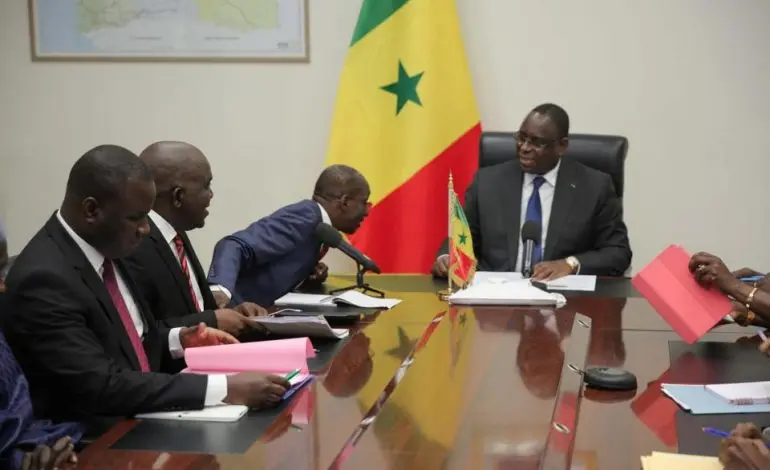 Apr 2024: Macky a carte blanche pour candidater son dauphin…