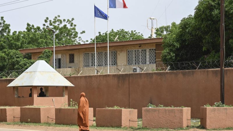 Niger: Le départ de l’ambassadeur de France marque la fin d’un bras de fer avec la junte…