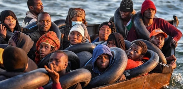 Italie : plus de 6000 migrants arrivent sur l’île de Lampedusa en 24 heures, état d’urgence décrété