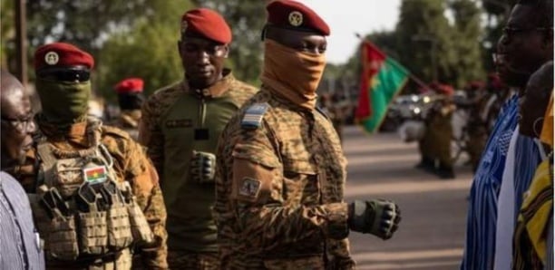 Jeune Afrique « proteste » contre sa suspension au Burkina Faso