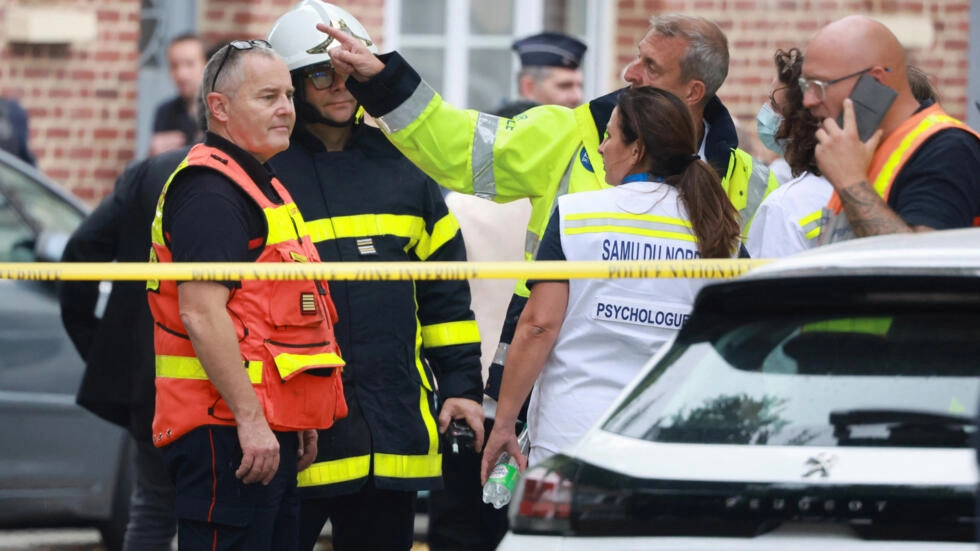 France: un enseignant poignardé à mort et deux blessés dans un lycée à Arras