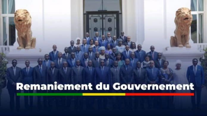 Nouveau gouvernement : Tout ça pour ça pendant que les sénégalais sont laissés à leur triste sort ! (Par Aminata Touré)