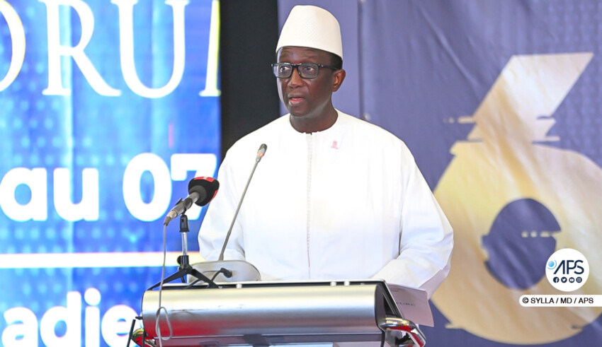 Amadou Bâ à l’Ouverture du Forum Galien: « Il faut surtout assurer la mise à disposition et l’accès universel à l’eau potable, à un environnement salubre et une bonne hygiène ».