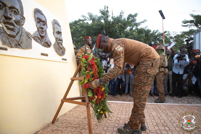 Burkina: Elevation du Capitaine Thomas SANKARA à la dignité de Héros de la Nation…