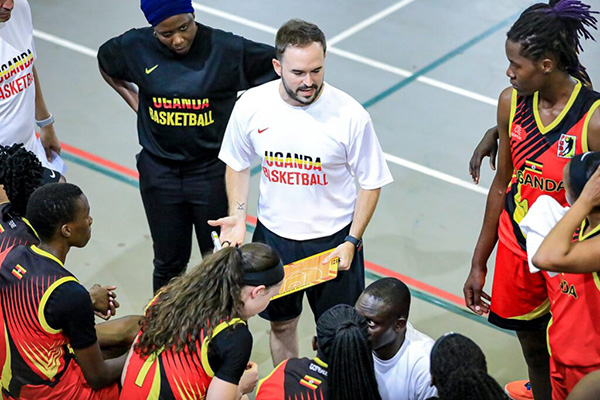 Basket – Alberto Antuña, coach des Lionnes : «Un beau défi à relever»