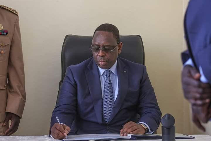 Programme Xeyu ndaw ni : Macky Sall renouvelle les contrats pour 3 ans