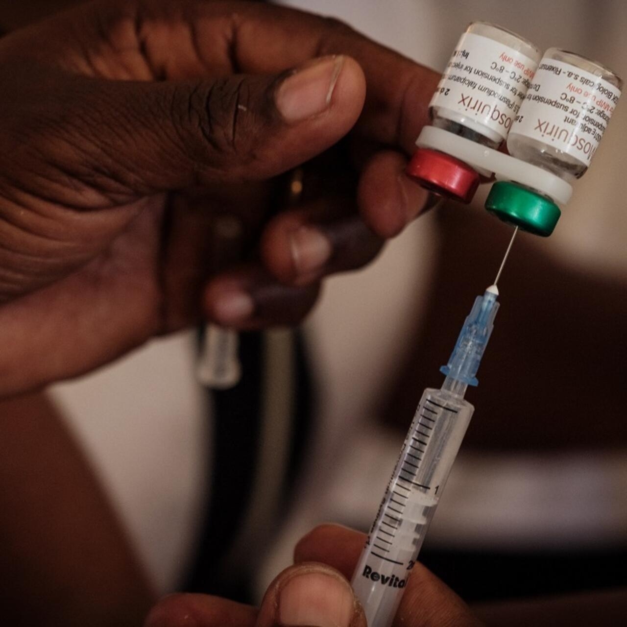 Le Cameroun lance la première vaccination systématique au monde contre le paludisme