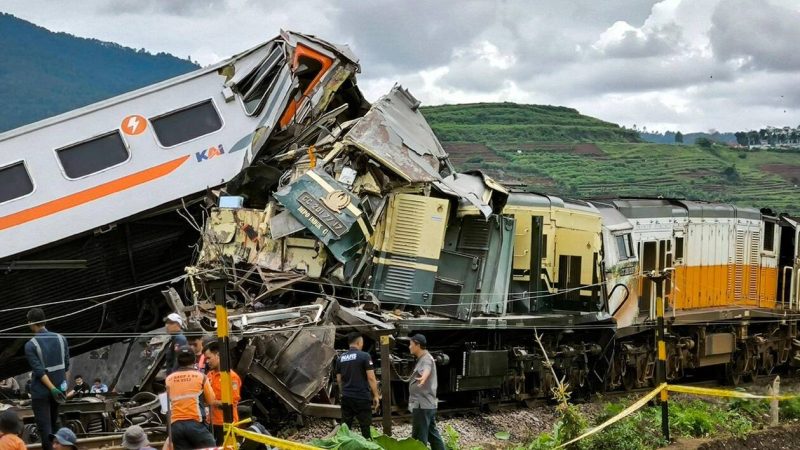 Indonésie: une collision entre deux trains fait trois morts et 28 blessés