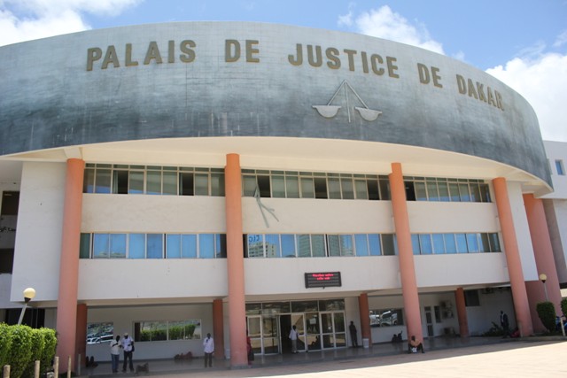 Tribunal flagrants délits Dakar : La dame qui a fracturé les deux bras du bébé de 3 ans s’en tire avec 6 mois assortis de sursis