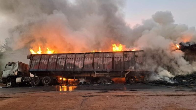 Gambie : Un camion transportant des pneus, des motos…a pris feu à hauteur de Birkama