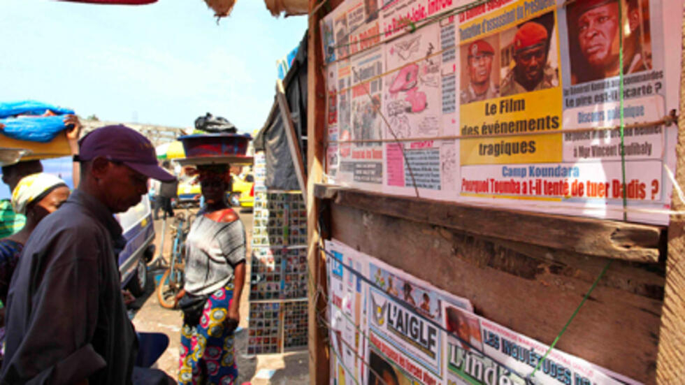 Guinée: plusieurs journalistes arrêtés puis libérés lors d’un rassemblement contre la censure de plusieurs médias