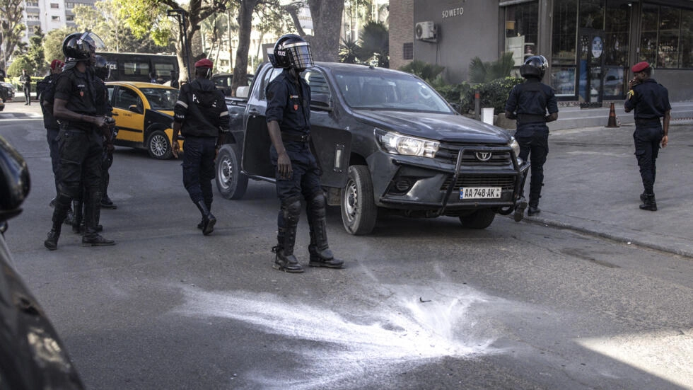 Le Sénégal dans l’attente alors que l’Assemblée débat du report de la présidentielle