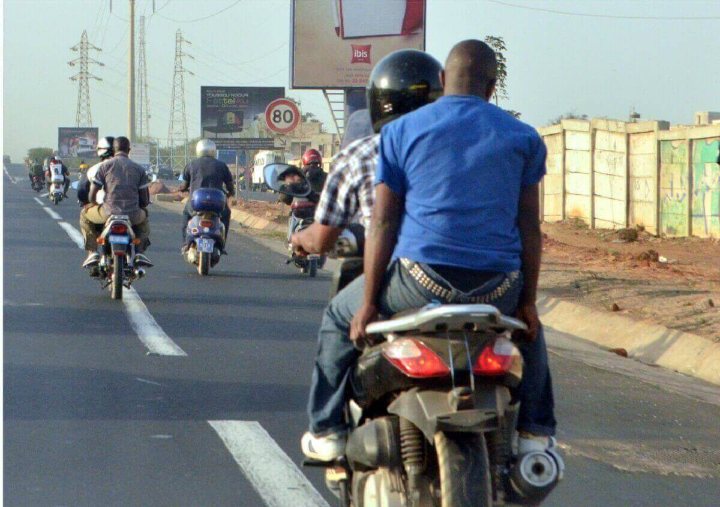 Le préfet de Dakar interdit temporairement la circulation de motos ce lundi