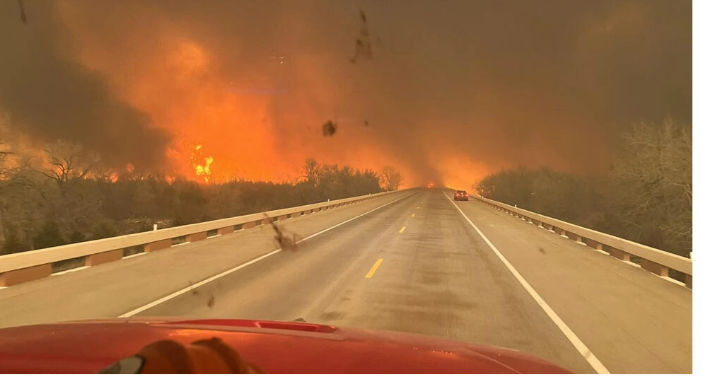 États-Unis: au Texas, des incendies hors de contrôle font un mort