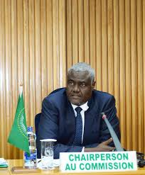 Union africaine : Moussa Faki Mahamat appelle le Sénégal à retrouver la « voie de la sagesse »