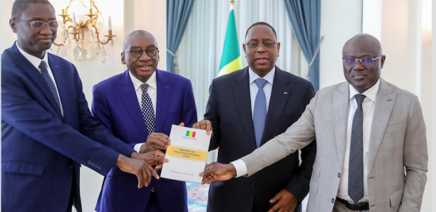 Macky Sall a reçu le rapport du Dialogue National