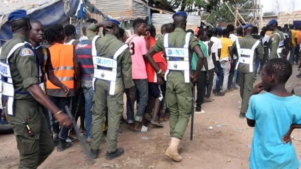 Opérations de sécurisation à Dakar: La gendarmerie interpelle des centaines de malfaiteurs et rase Ndoumbélane…