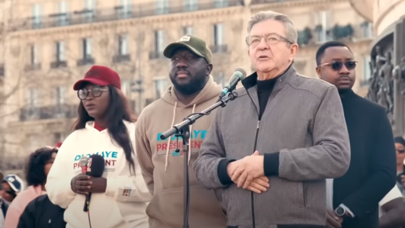 Jean-Luc Mélenchon réagit à la libération d’Ousmane Sonko et de Diomaye Faye