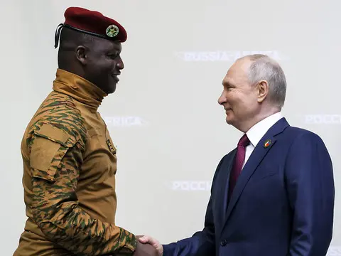 Réélection de Vladimir Poutine à la tête de la Russie : le Sahel central félicite le maître du Kremlin