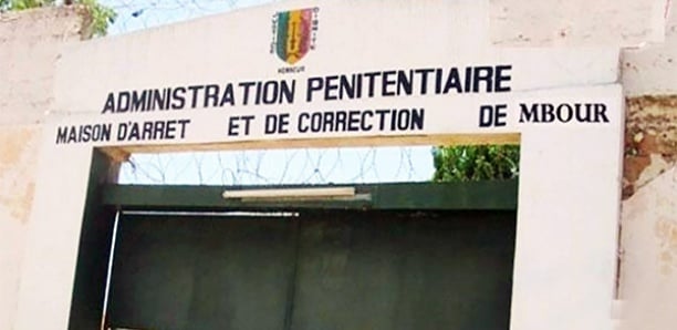 Prison de Mbour : les grévistes de la faim bloquent la…