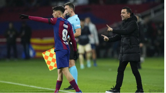 FC Barcelone : les explications de Joan Laporta et de Xavi sur le choix fort de continuer