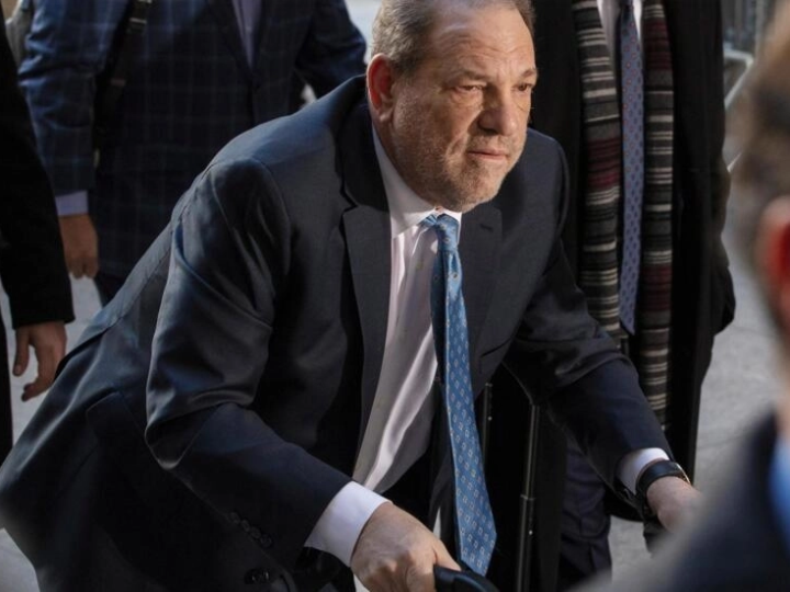 La condamnation d’Harvey Weinstein à 23 ans de prison annulée en appel à New York