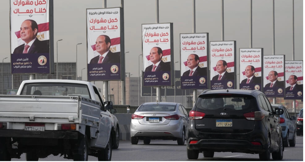 Égypte: le président Abdel Fattah al-Sissi prête serment pour un troisième mandat