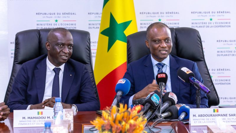 Département Economie et Finances: Le ministre Cheikh Diba s’engage « pour concrétiser la vision d’un Sénégal économiquement souverain… »