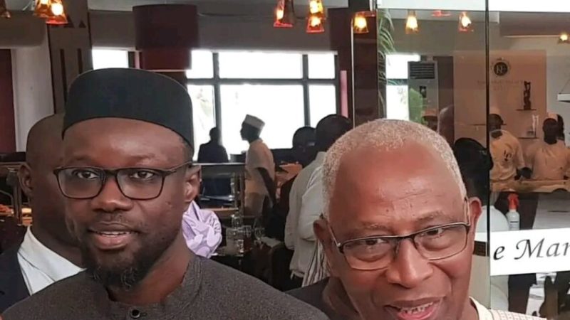 A Dakar pour présenter ses condoléances, le PM de la Guinée a rencontré Ousmane SONKO