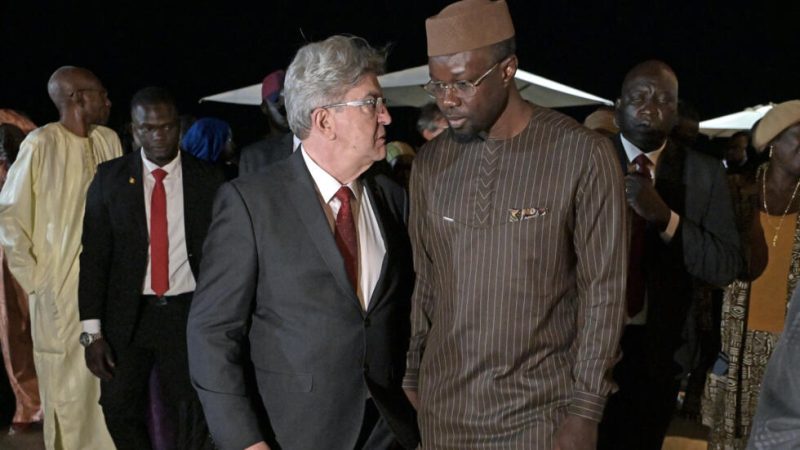 Sénégal: Mélenchon en visite à Dakar, remercié par Sonko de «son soutien constant»