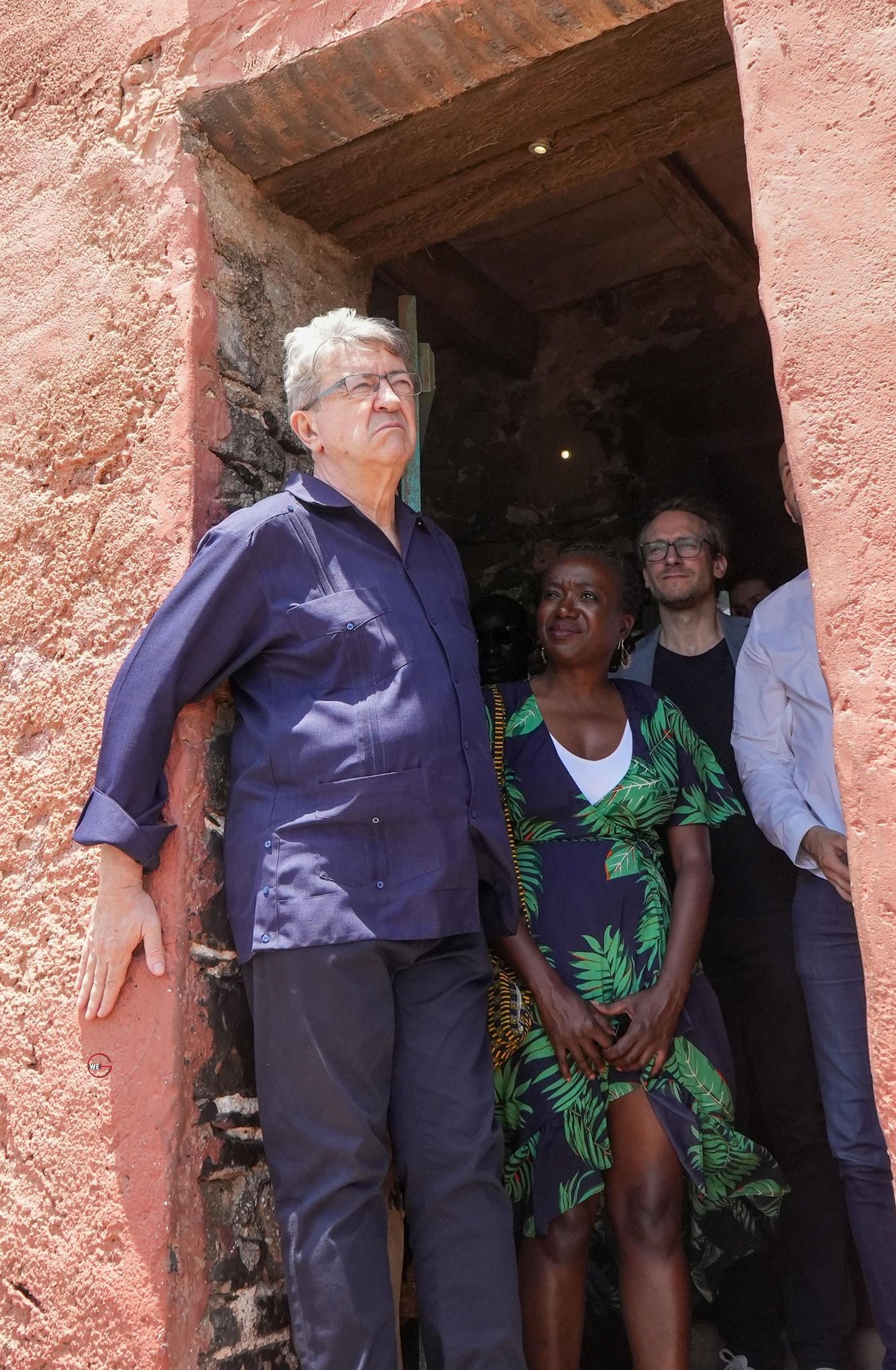 Mélenchon à Gorée : Une visite symbolique pour dénoncer l’héritage de l’esclavage