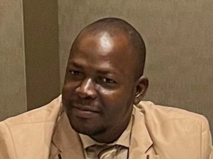 Mali: l’avocat de l’économiste Fakaba Sissoko, accusé d’«atteinte au crédit de l’État», demande sa relaxe